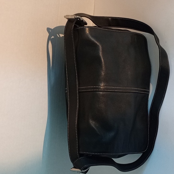 Vtg Coach flat top leather shoulder bag. Black - Picture 3 of 10